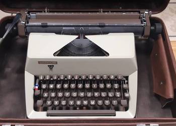 Maszyna do pisania  LUCZNIK 1303