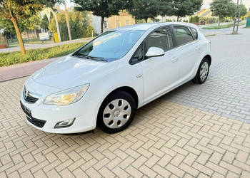 Opel Astra Opel Astra IV 1.4B 2011r Klimatyzacja Nawigacja Hatchaback Serw…