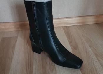 Damskie botki na obcasie Gino Rossi