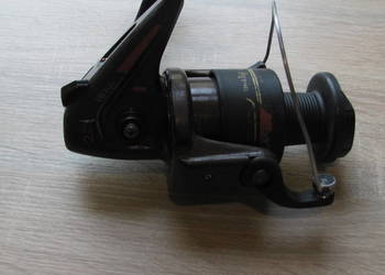 kolowrotek  wedkarski Byron HT 700 kolowrotek  wedkarski Byron HT 700