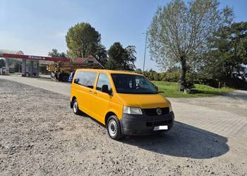 F-VAT 23%*Volkswagen Transporter T5*9 osób *SPRAWNA KLIMA*1 właściciel