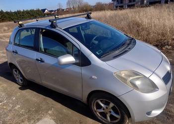 Toyota Yaris 2 // 2007 rok jeździ skręca hamuje.