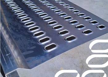 Panel z profilem bocznym aluminiowy LOHR - blacha na najazd