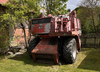 Kombajn Massey - Ferguson 520