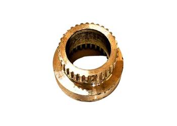 R122915 Tuleja WOM John Deere
