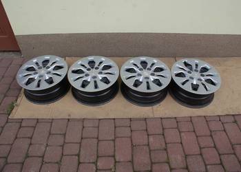 Stalowe 5x114x67,1 6Jx15cal ET46 Hyundai i30 kołpaki stan j. Nowe Kia Ceed