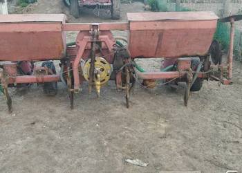 Siewnik do kukurydzy