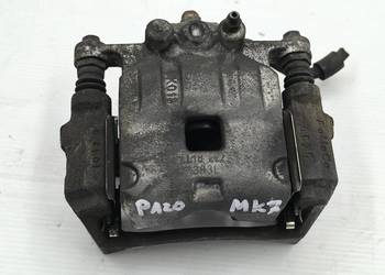 ZACISK LEWY PRZÓD FORD FIESTA MK7 LIFT 1.0