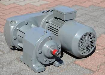 Motoreduktor 1.5kw. z regulacją 69-288obr/min. SEW