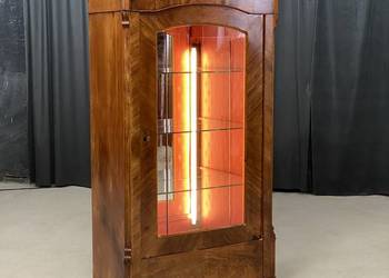 Witryna neorenesansowa, fornir orzechowy, ok. 1900 r.