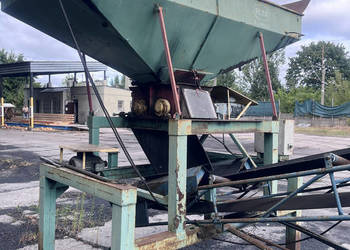 SYNDYK SPRZEDA KRUSZARKĘ WALCOWĄ STACJONARNĄ DO WĘGLA