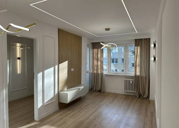 59m2 Balkon 1 piętro Po Remoncie 4 pok miejsce Parkingowe