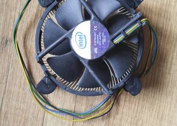 Procesor INTEL Core2Duo E7300 z oryginalnym chłodzeniem