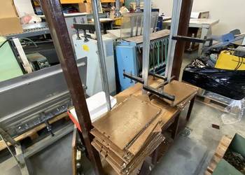 Urządzenie do klejenia bloczków papieru