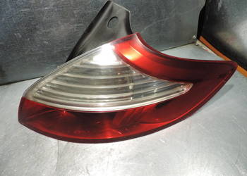LAMPA TYLNA PRAWA RENAULT MEGANE III HB