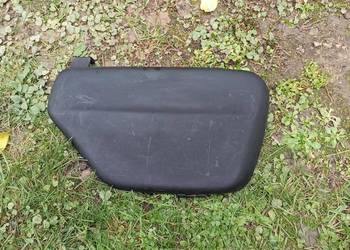 Wsk 125 175 boczek plastik prawy