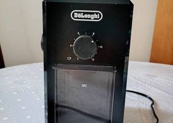 Młynek żarnowy do kawy DeLonghi Typ KG79