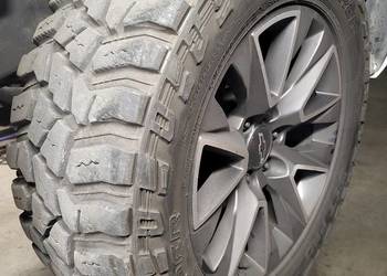 Discover  stt pro 305 55 r20 MT