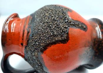 Śliczny kolekcjonerski dzban/wazon niemiecki lava sygnowany.