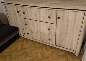 Zestaw mebli dwie komody,słupek.