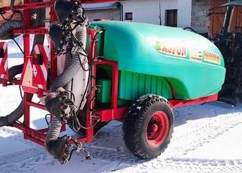 Opryskiwacz sadowniczy Krukowiak 2000l do porzeczki jagodowe maliny