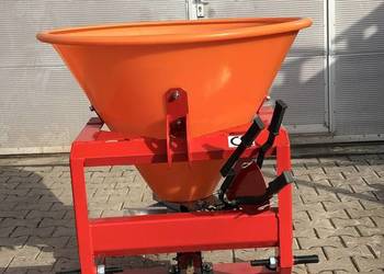 Rozsiewacz piasku/nawozu/soli typu LEJEK