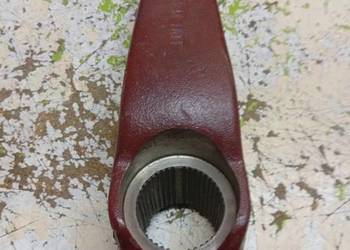 Ramię dolne MF układu kierowniczego.