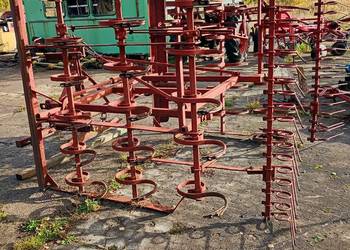 Agregat przedsiewny uprawowy