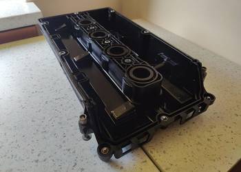 Pokrywa zaworów opel Zafira b 2006 1.8 odma z18xer