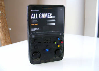 Nowa Konsola Game R36S Special Edition (pełen komplet 22000 gier)