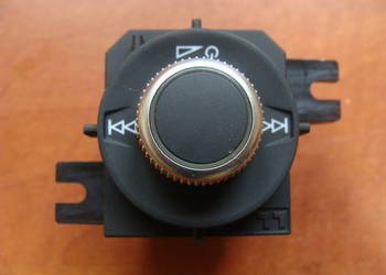AUDI Q2 GAŁKA POKRĘTŁO GŁOŚNOŚCI MMI 81B919616A