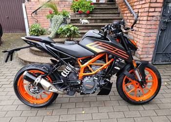 KTM Duke 125 ABS Transport Mały Przebieg KTM Duke 125 ABS Transport Mały Przebieg