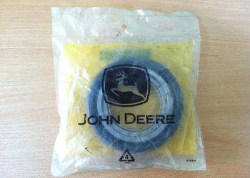 RE208256 Uszczelka olejowa John Deere