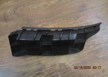 ŚLIZG ZDERZAKA PRAWY TYŁ A2048800603 MERCEDES W204