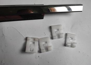 Spinka listwy szyby Lexus NX II 2023r spinki listwy zgarniającej