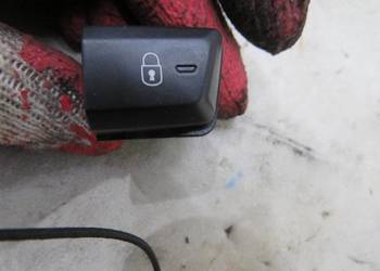 PRZYCISK BLOKADY DRZWI PEUGEOT 2008 96750883ZD