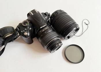 Nikon D3000 + dwa obiektywy Nikkor DX AF-S 18-105 / 18-55