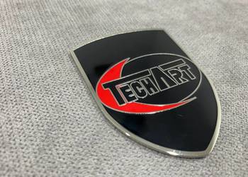 EMBLEMAT ZNACZEK LOGO NA MASKĘ PORSCHE styl TECHART