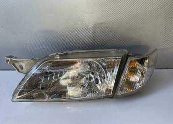 MAZDA PREMACY PRAWA LAMPA PRZÓD