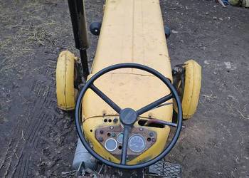 Sprzedam ciągnik c360