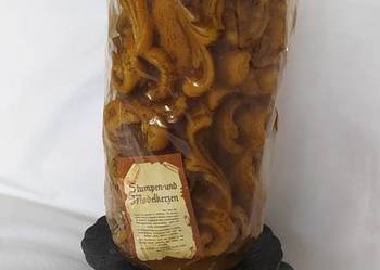 Duża świeca modelowana + świecznik.22cmx10cm.0.930kg.