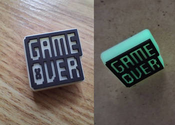 Game Over X Jibbitz fosforyzująca przypinka Crocs + Vans wlepka