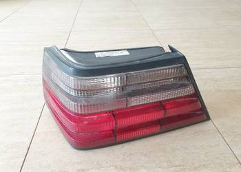 Mercedes W124 sedan lampa lewy tył ciemna A124 820 83 64