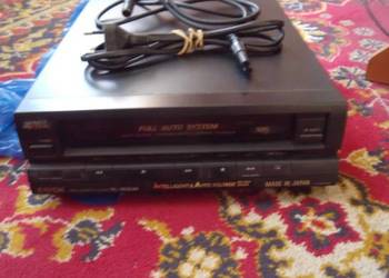 Stary odtwarzacz kaset video AIWA