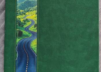 Kalendarz książkowy nowy firmowy format blisko A4 wymiary 21,5x26,5 cm