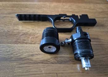 Osłona spustu  z szynką  picatinny + regulator Huma-Air do Huben GK1
