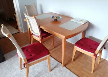 Sprzedam stół rozkładany z 6 krzesłami