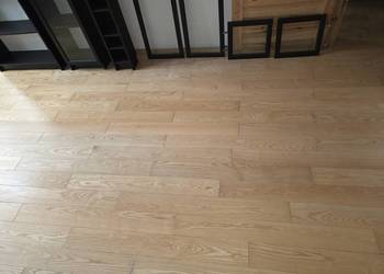 Deska podłogowa barlinecka drewno v-fuga ok 15 m2 ,109x13cm