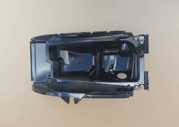 SCANIA OBUDOWA REFLEKTORA PRAWEGO MOCOWANIE 1936672