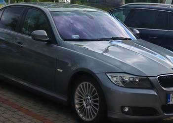 BMW E90  318i